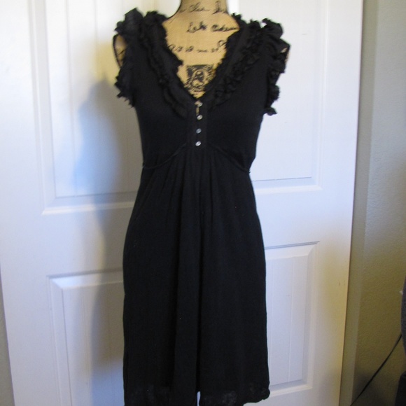 Dresses & Skirts - Little Black Sleeveless Dress Women's Medium